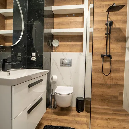 Apartly - Hanza Tower *