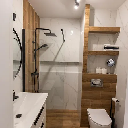 Apartly - Hanza Tower *