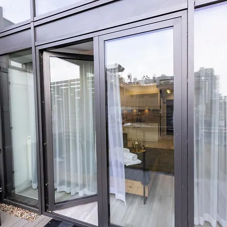 Apartly - Hanza Tower *